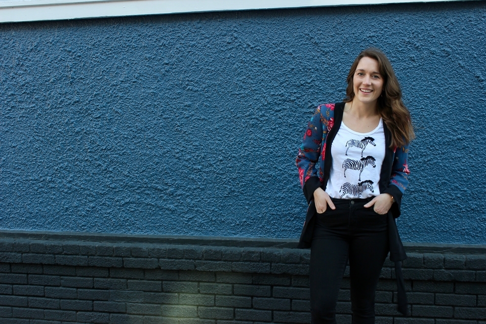 LOFT floral kimono and zebra graphic tee with black skinny jeans